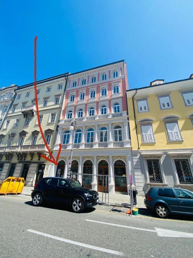 Piazzaborsa Charme Apartment 的里雅斯特 外观 照片