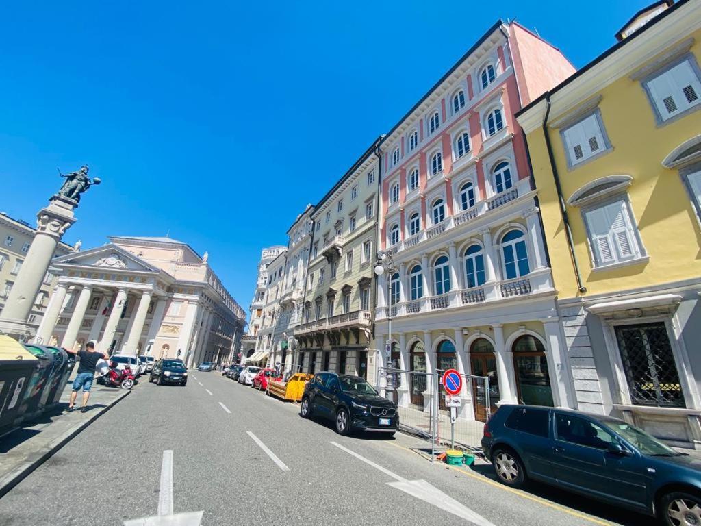 Piazzaborsa Charme Apartment 的里雅斯特 外观 照片